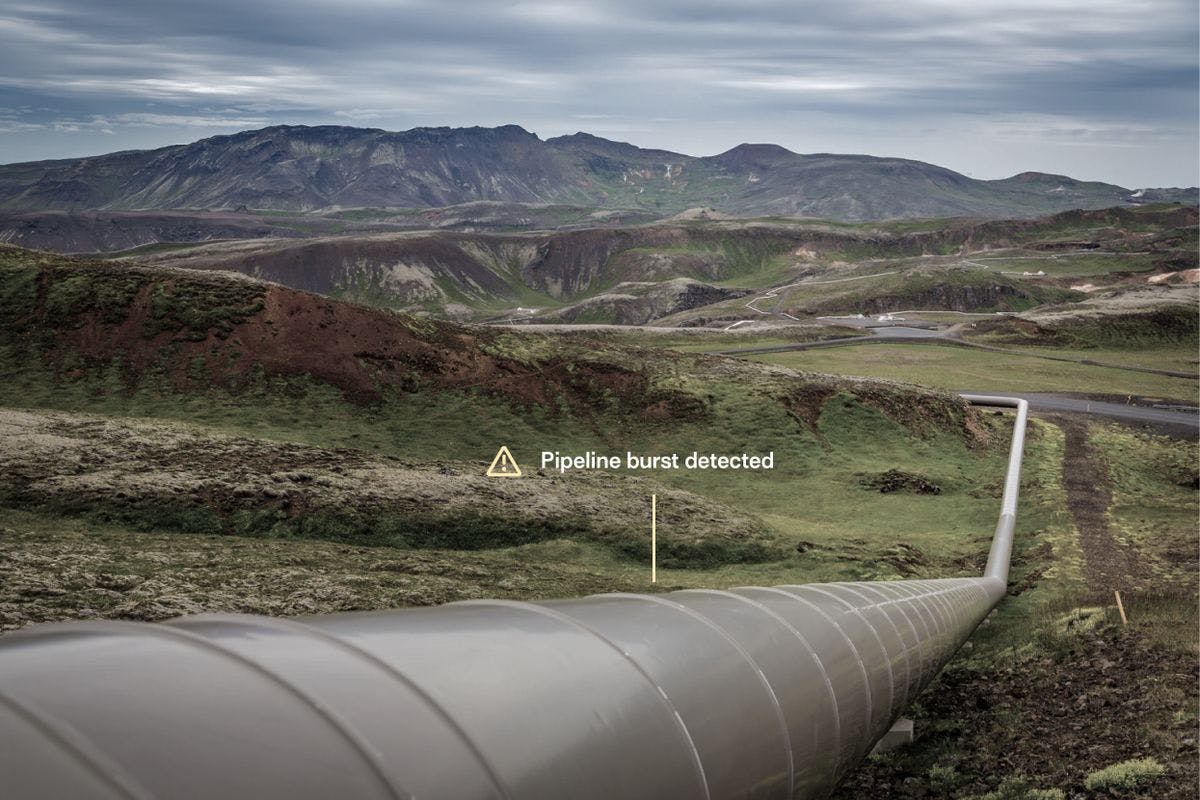 Oil Pipeline with the text: "Pipeline burst detected"